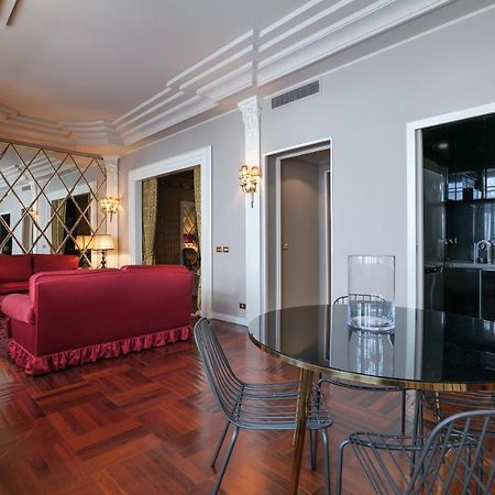 Luxury Galleria Apt - Milan Duomo ภายนอก รูปภาพ